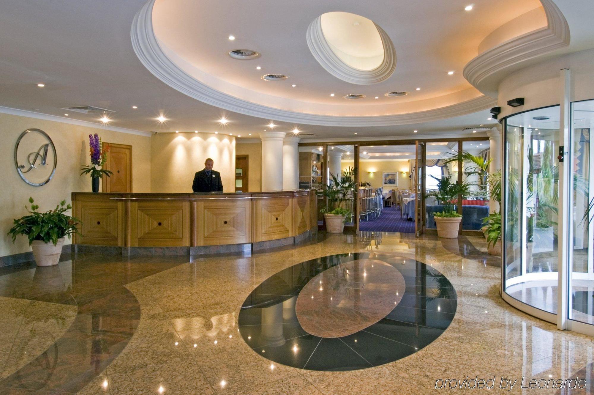 B&B Hotel London Heathrow Slough Exterior foto